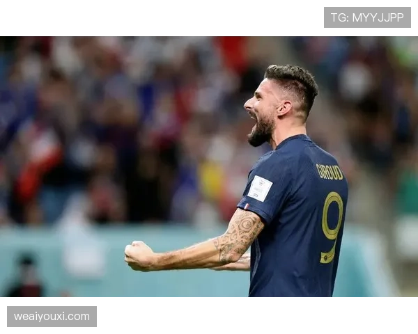 吉鲁与本泽马：支点中锋与内收型前锋的终结角色对比