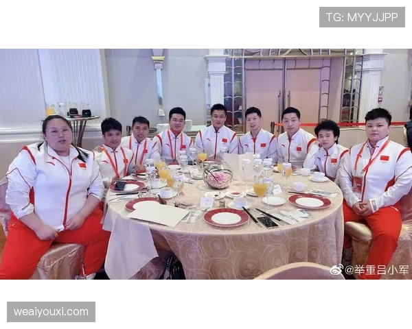 吕小军今儿真不像话，一身运动员气质被豪车包围得跟出门逛街似的！