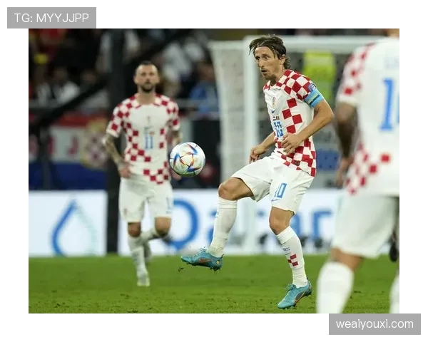 德布劳内与莫德里奇巅峰期的战术角色差异：进攻组织核心的两种范式